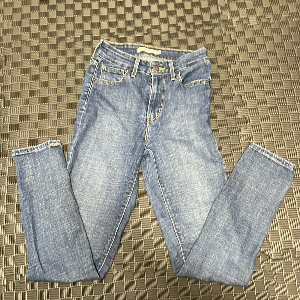 Levi’s  high rise skinny w 26, L 28